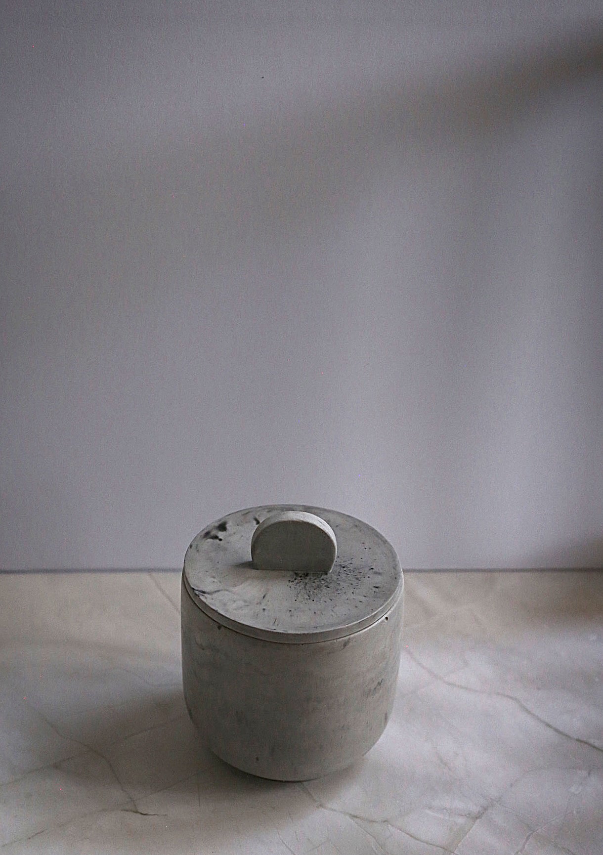 Subtle -Concrete Candle