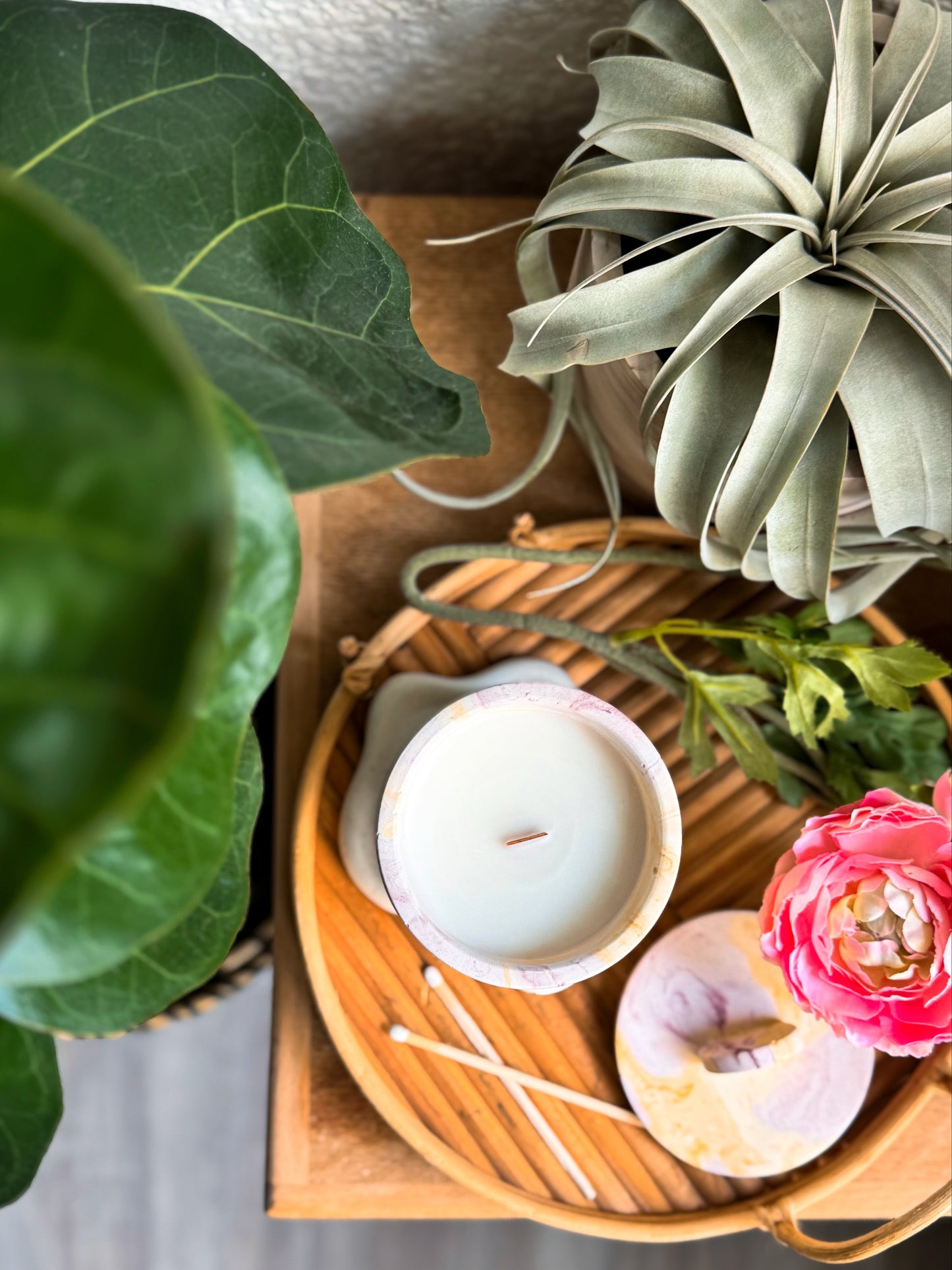 Retreat - Sandalwood & Orris - Spring Candle