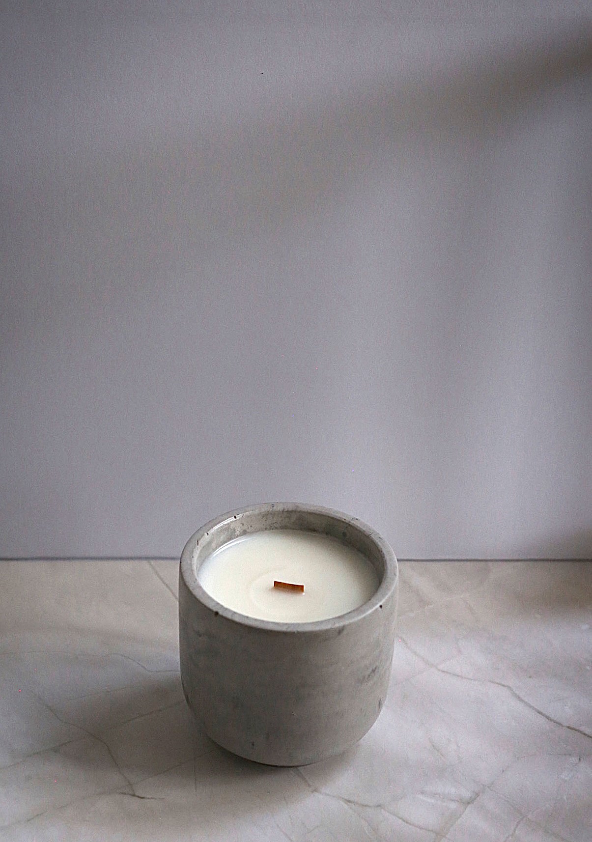 Subtle -Concrete Candle