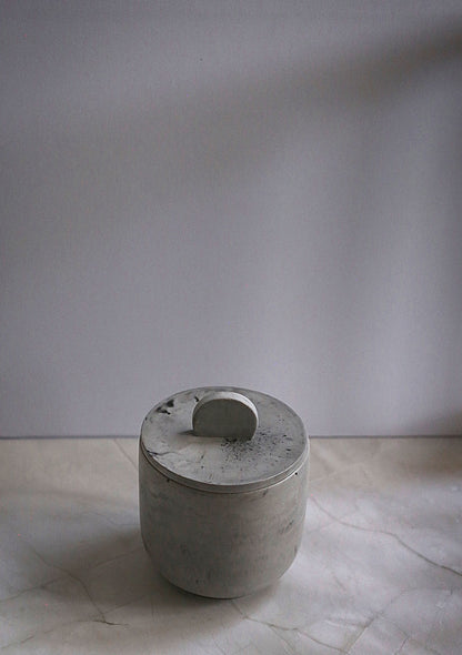 Subtle -Concrete Candle