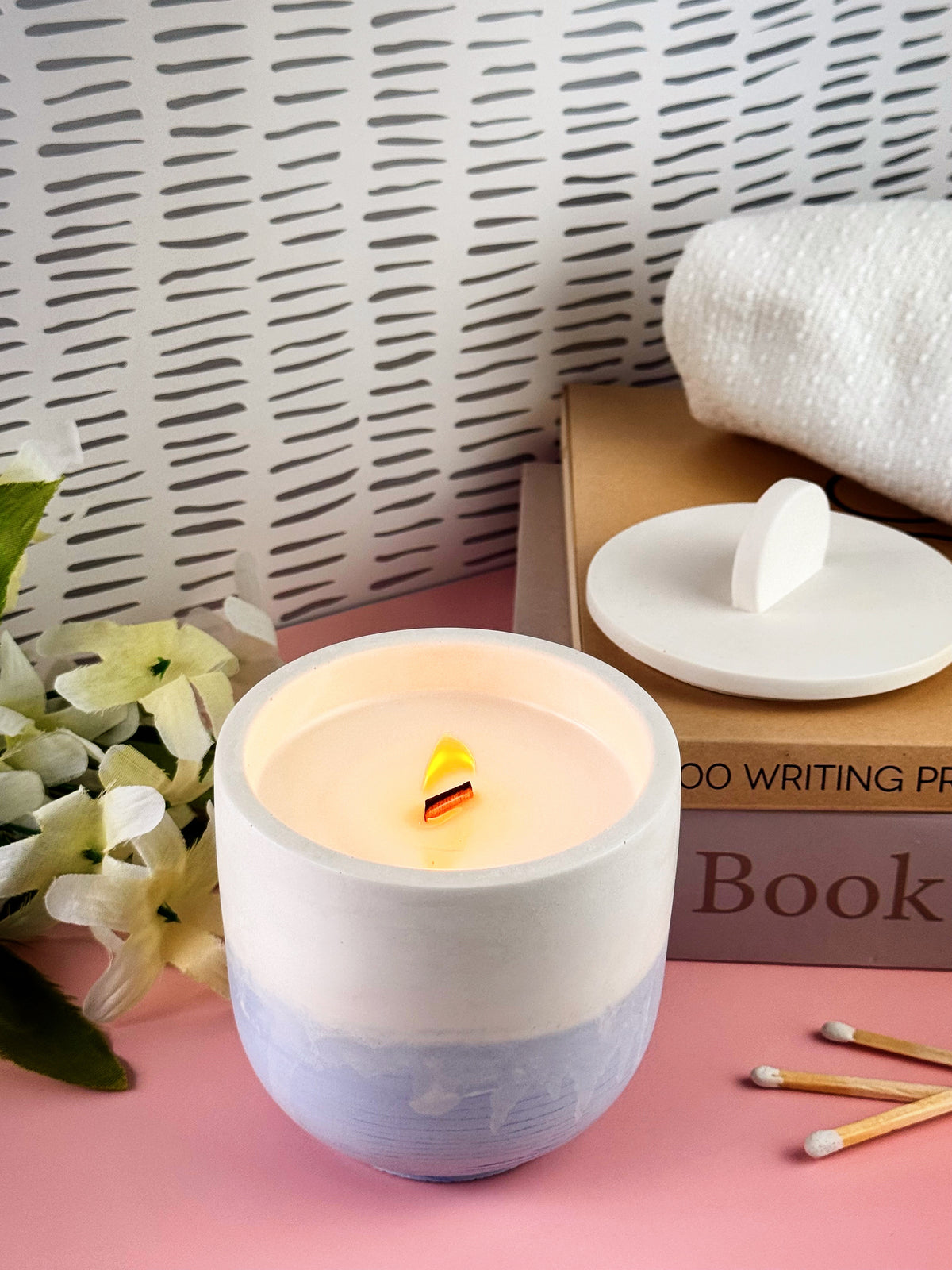Dark Musk and Amber - Concrete Candle